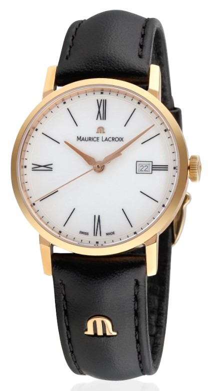 ELIROS DATUM 30 MM Maurice Lacroix heeft zijn Eliros-collectie vaak gebruikt om nieuwe ideeën te presenteren. Sinds 1996 loopt de collectie voorop op het gebied van mode, waarbij nieuwe trends worden omarmd. Qaurtz uurwerk. Datum aanduiding. Edelstalen kast 30mm rosé PVD. Ontspiegeld Saffierglas. Witte wijzerplaat. Zwart lederen band.